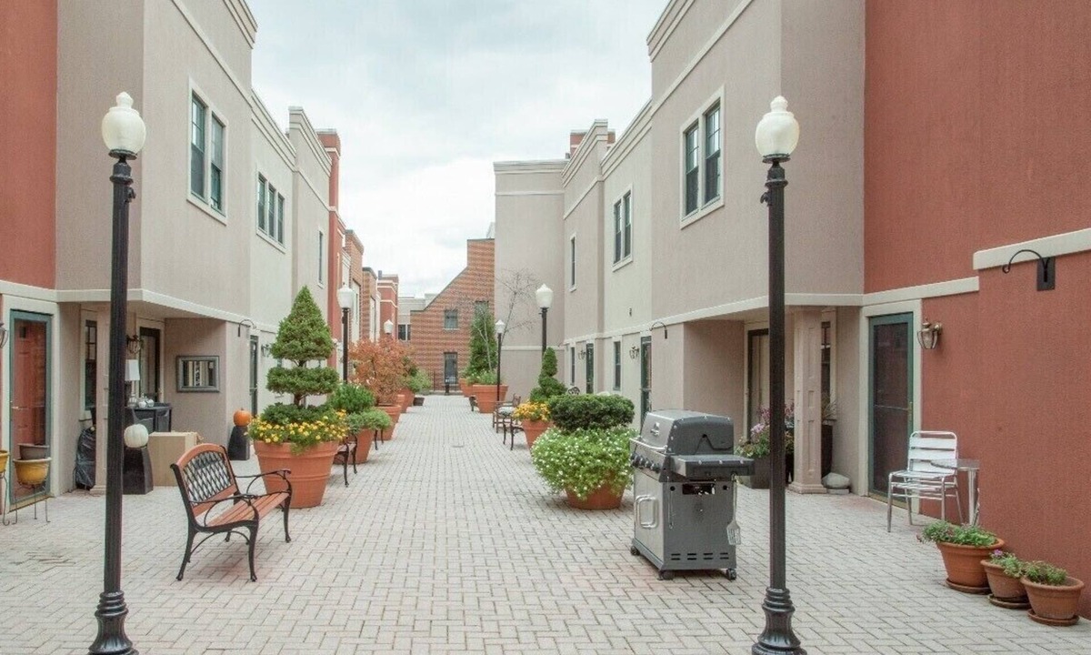Downtown Syracuse House | In the heart of Syracuse Downtown