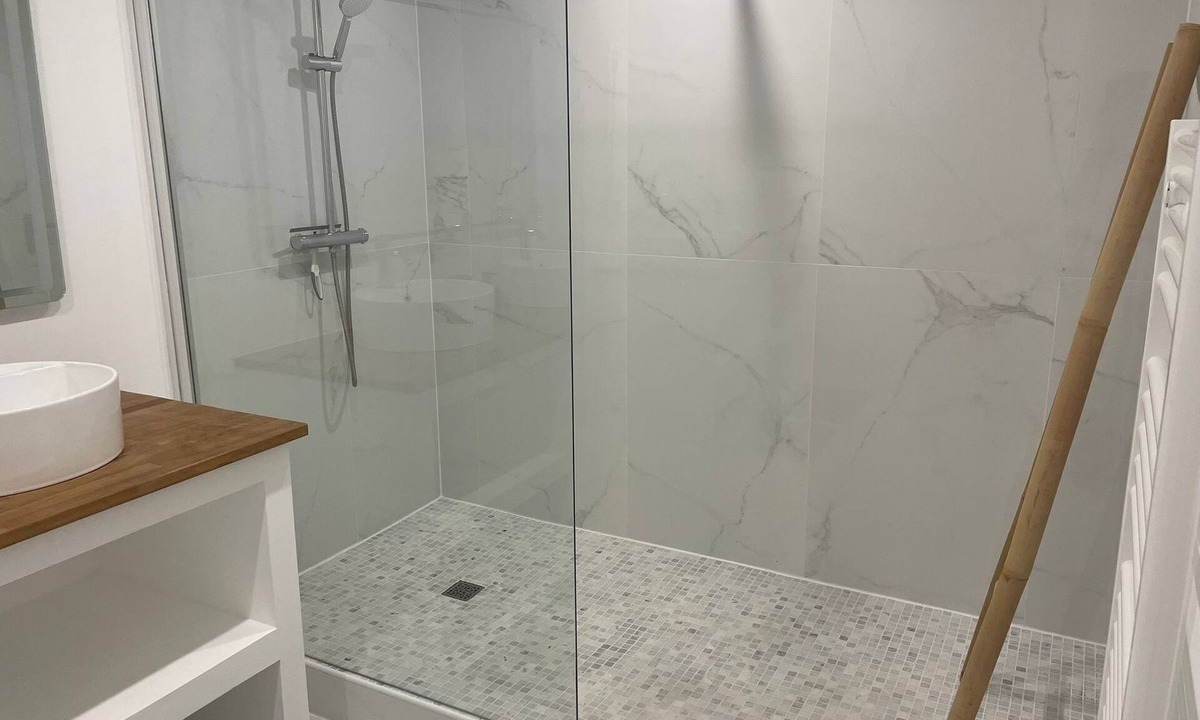 Juziers Apartment | In the heights of Juziers! Ideal studio for rest and escape!