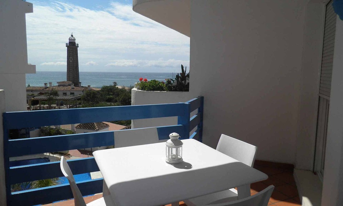 Estepona Apartment | In the Marina, sea views.