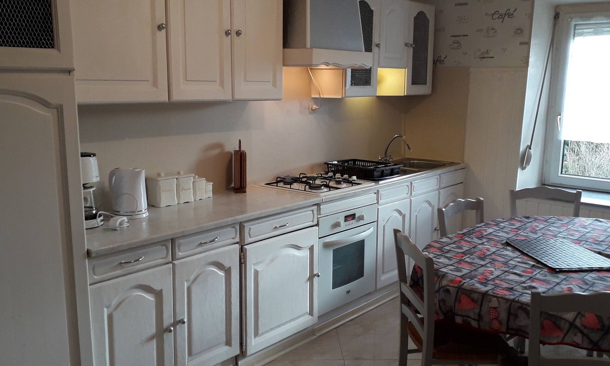 Lemberg Apartment | in the shadow of the waterfall