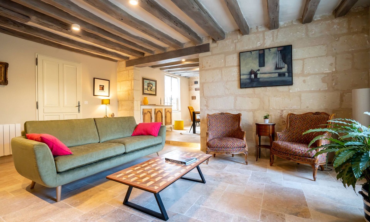 Montsoreau House | In the village, facing the castle: La "Maison in Montsoreau". Up to 6 guests