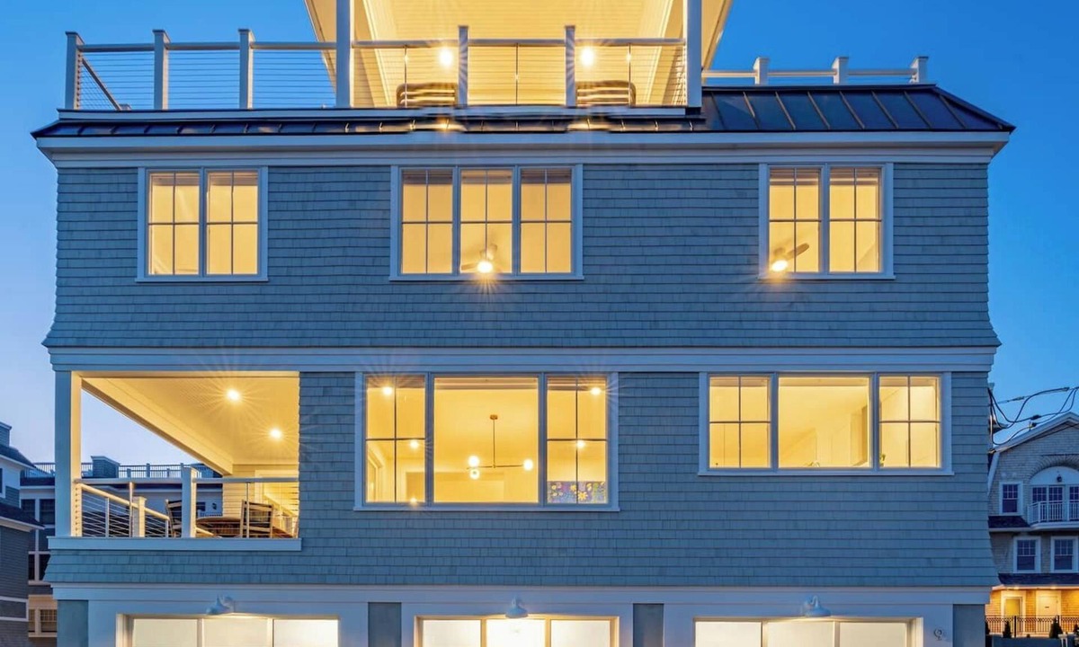 Yachting Village House | In Town amazing Views