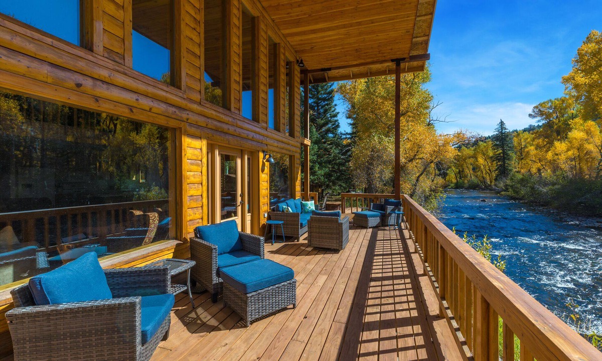 South Fork House | In-Town Hidden Gem | Riverfront Modern-Rustic Escape | Deck & Balcony