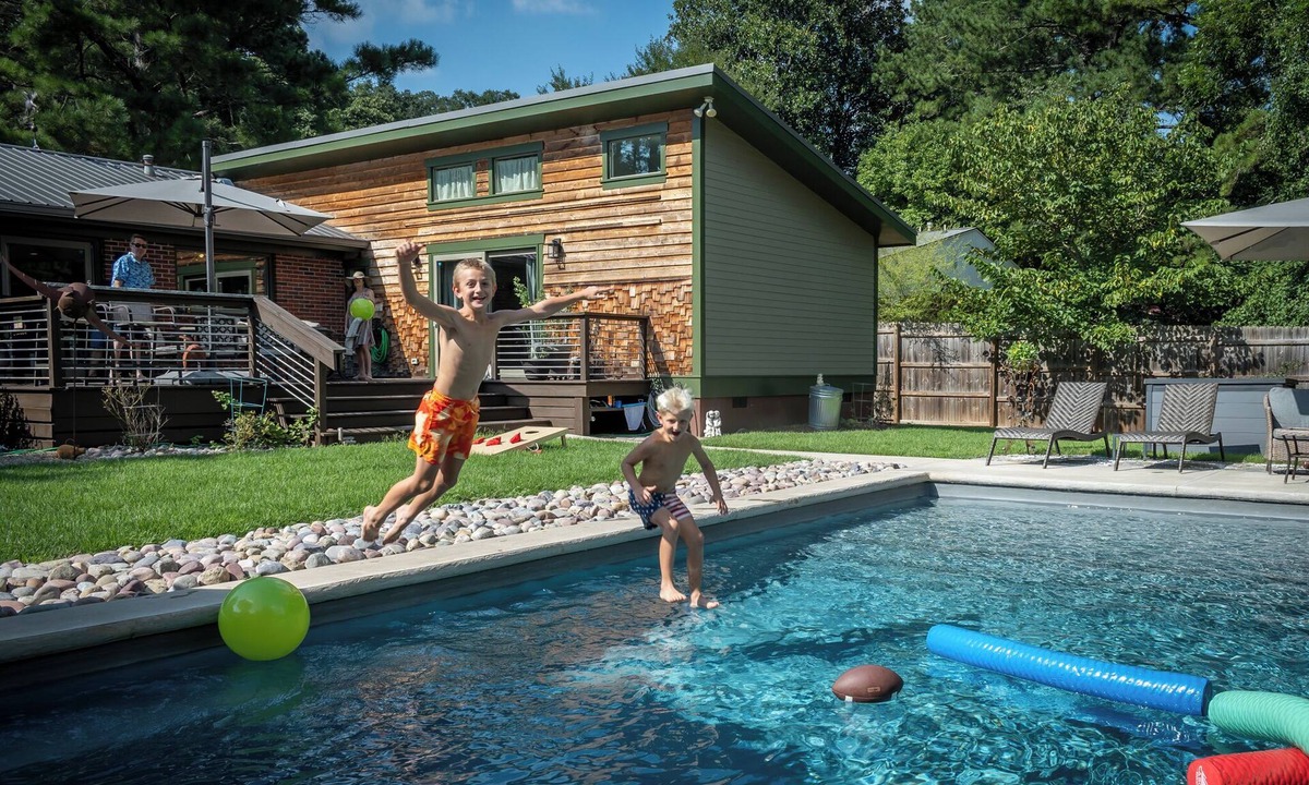 Athens House | In-Town Poolside Luxury