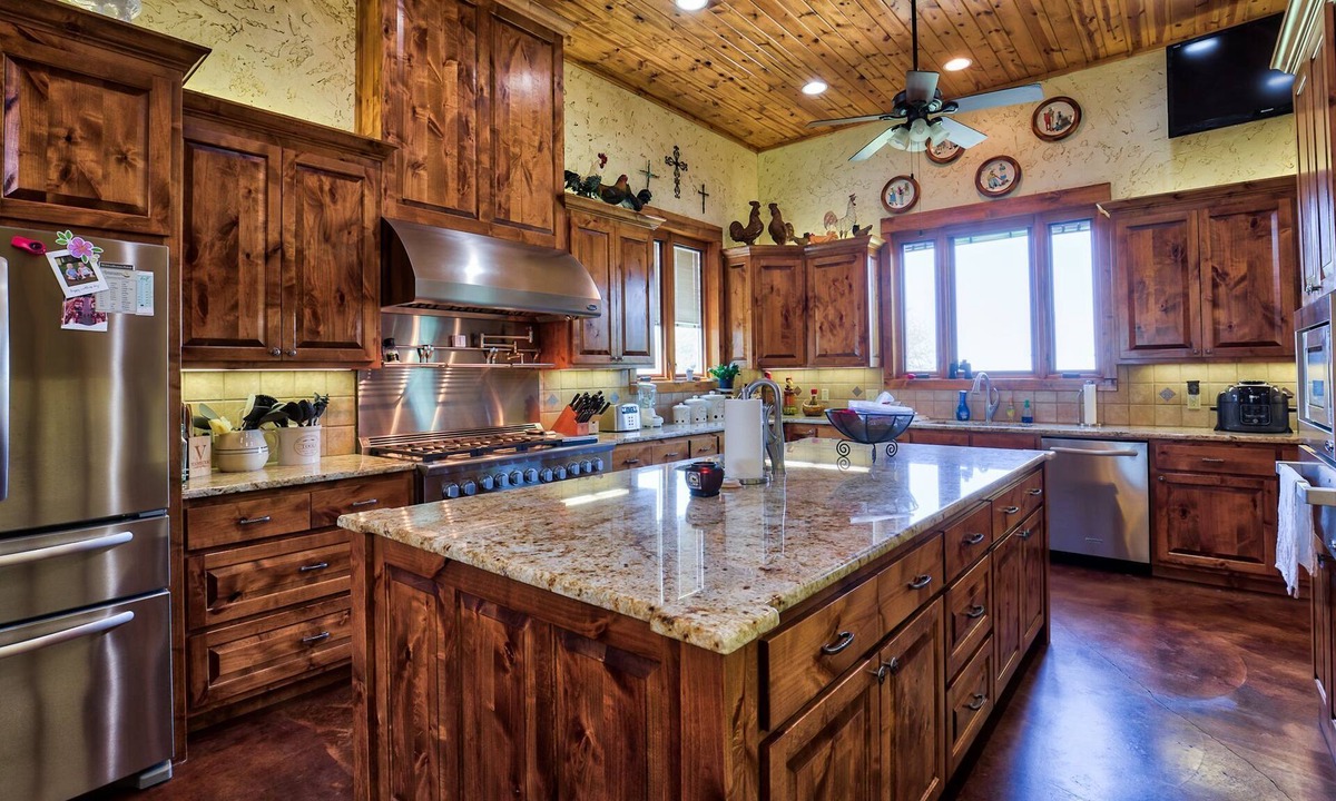 Meridian House | Inclusive Texas Ranch House on Secluded Exotic Ranch just South of Dallas