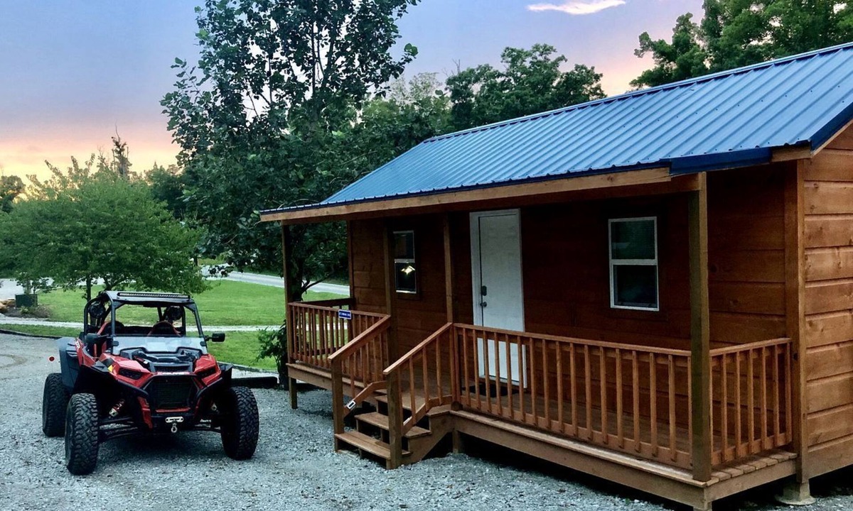 Jamestown Cabin | Incredible Cabin with Cute Forest Sights in Jamestown, Tennessee