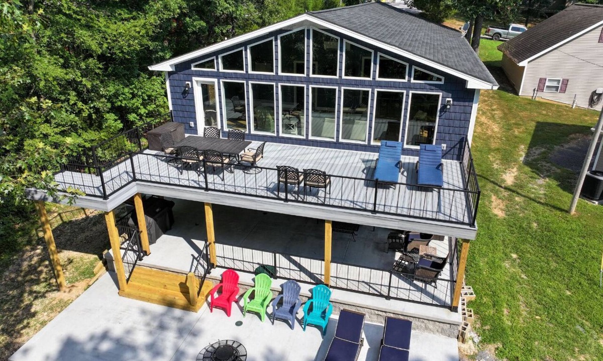 Gilbertsville House | Incredible KY Lake Waterfront Home with Dock