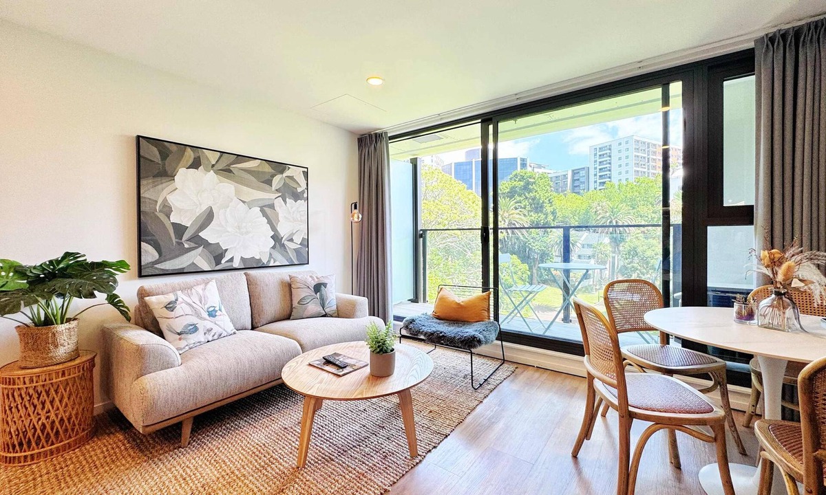 Newton Apartment | Incredible Park & SkyTower View Free Parking & AC