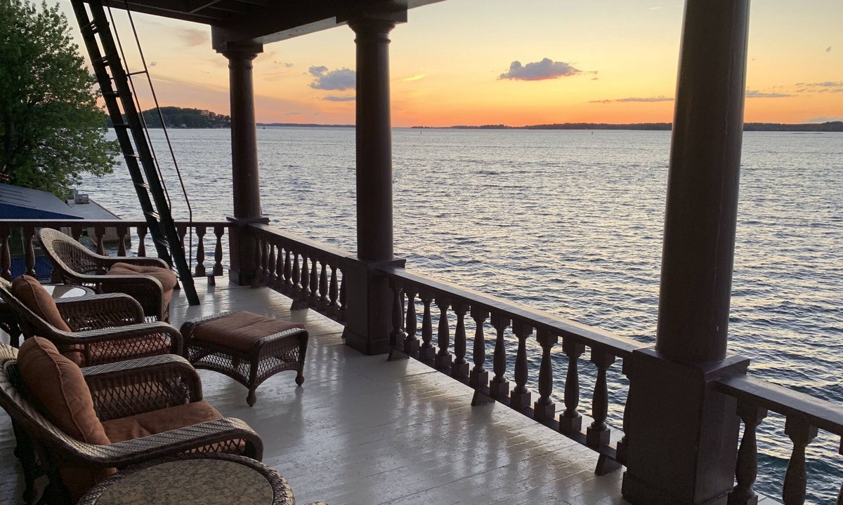 Clayton Apartment | Incredible Waterfront Apartment in the Thousand Islands