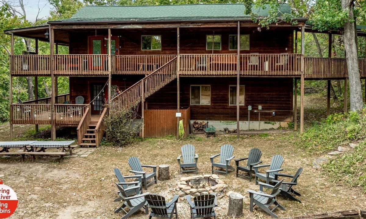 Miami Cabin | Incredible Wooden Cabin with Fire Pit in Miami, Oklahoma