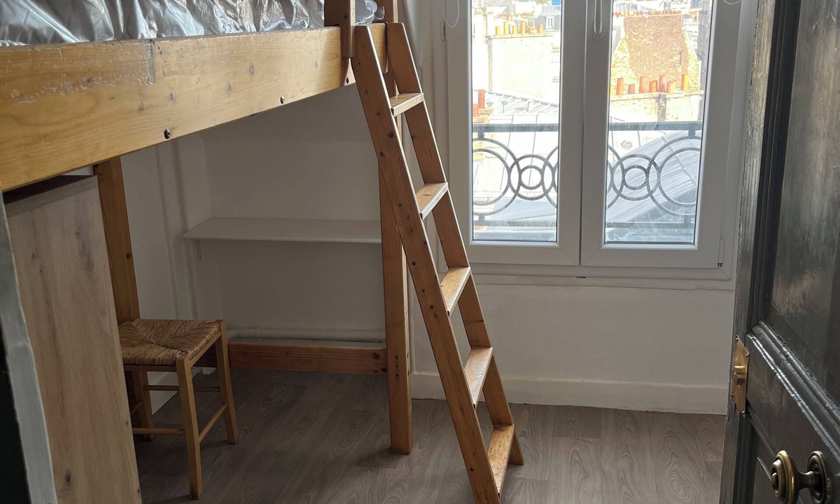 Neuilly-sur-Seine Condo | Independant room