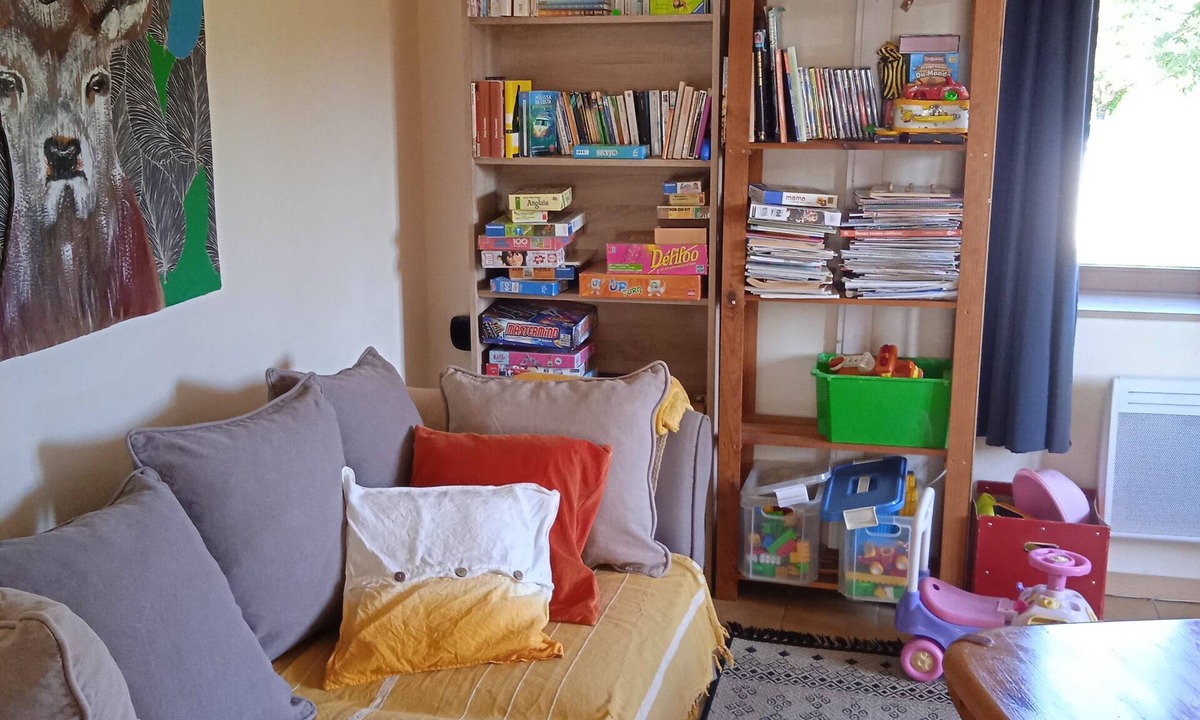 La Houssiere Apartment | INDEPENDENT BED & BREAKFAST CAMPAIGN COMFORT QUIET linen provided table tennis games