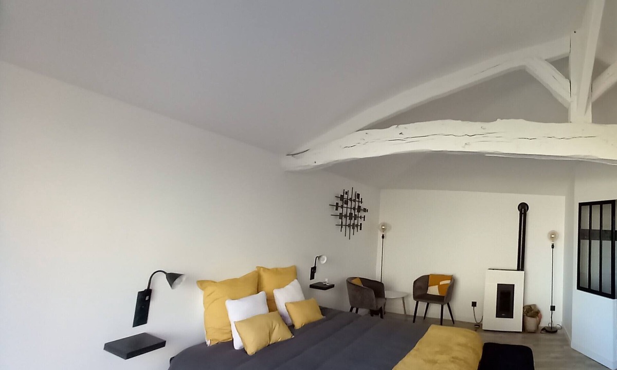 Monbahus Bed & Breakfast | Independent guest room