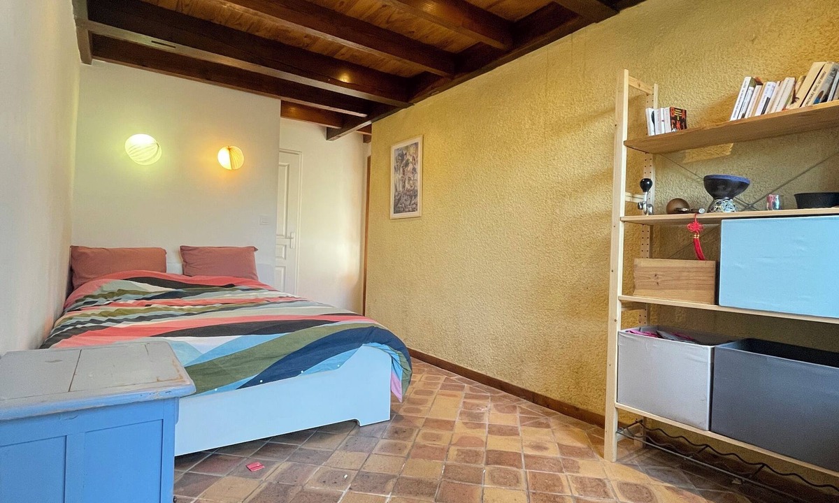 Begles Apartment | Independent studio with its own entrance.