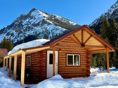 Cooke City-Silver Gate House | Index Peak Cabin