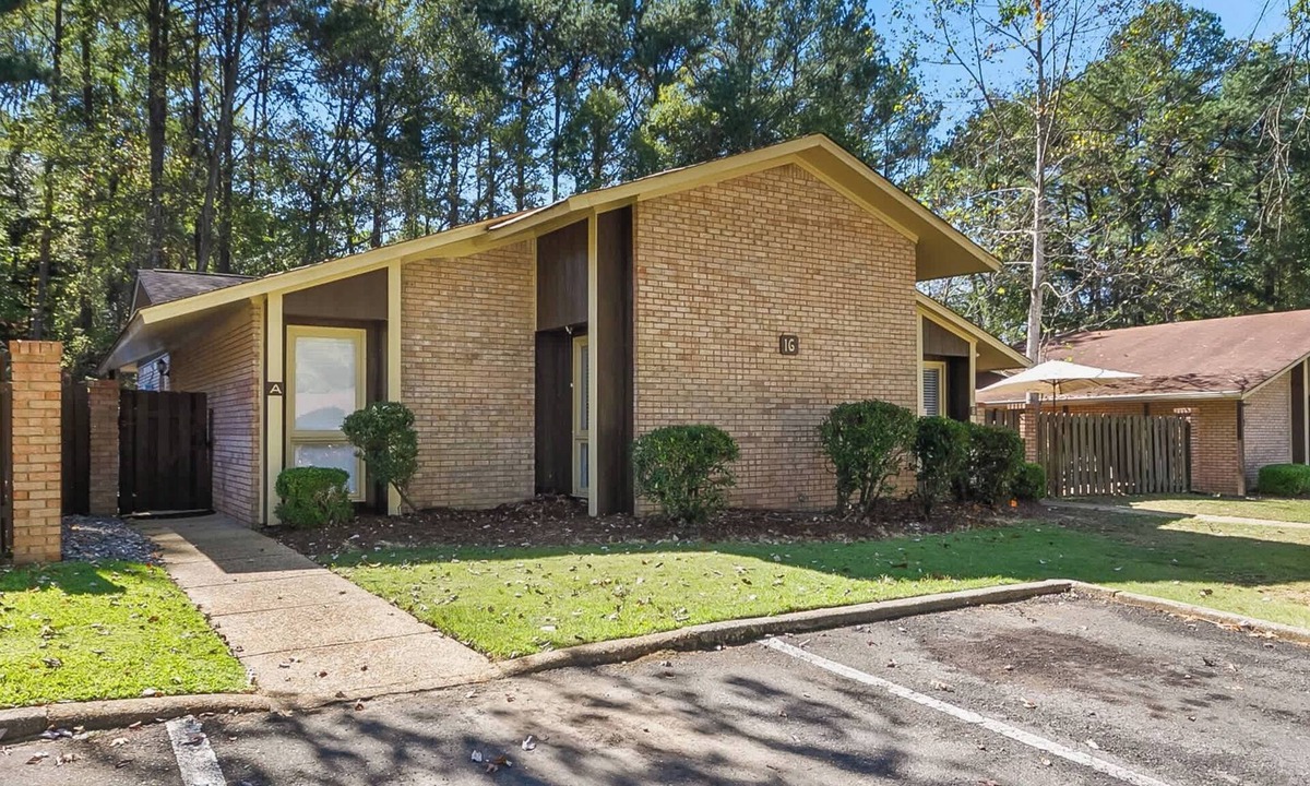 Northport House | Indian Lake Retreat - Peaceful 3BR Home