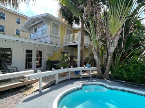 Indian Rocks Beach House | Indian Rocks Beach Cottage Compound