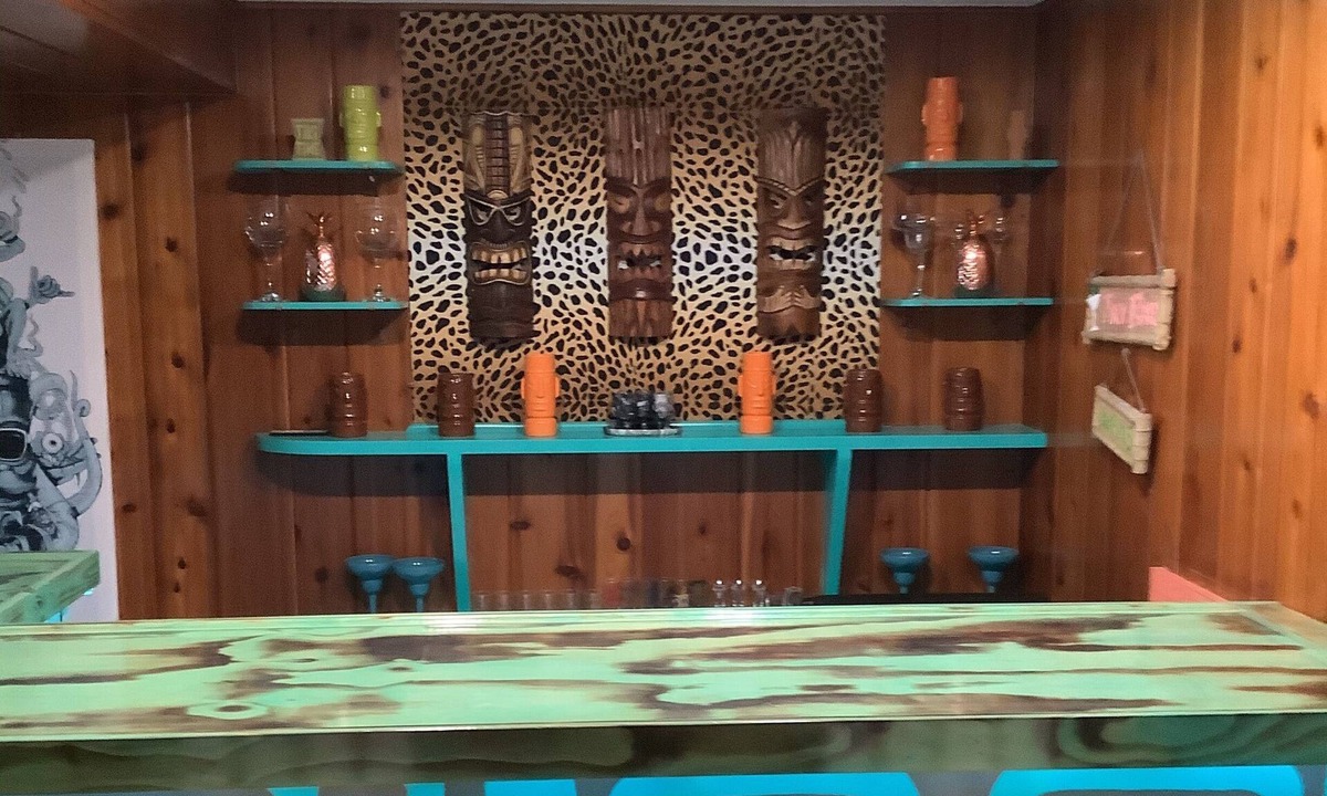 Miller Beach House | Indiana Coast Hakuna Matata