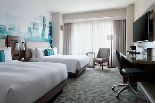 Mile Square Hotel | Indianapolis Marriott Downtown