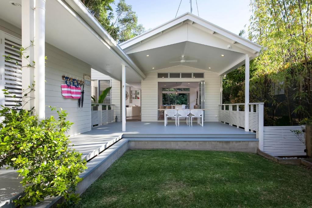 Yaroomba House | Indigo Blue