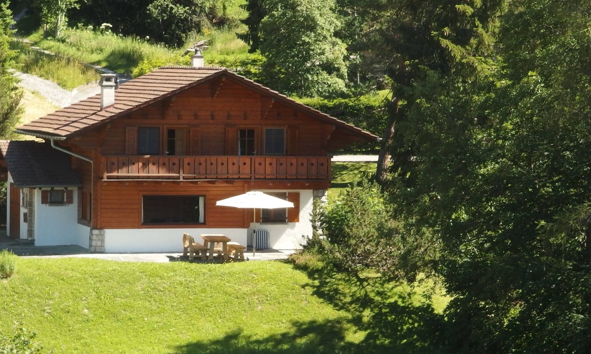 Villars-sur-Ollon Ski Chalet | Individual chalet with exceptional view and ski-to-door departure