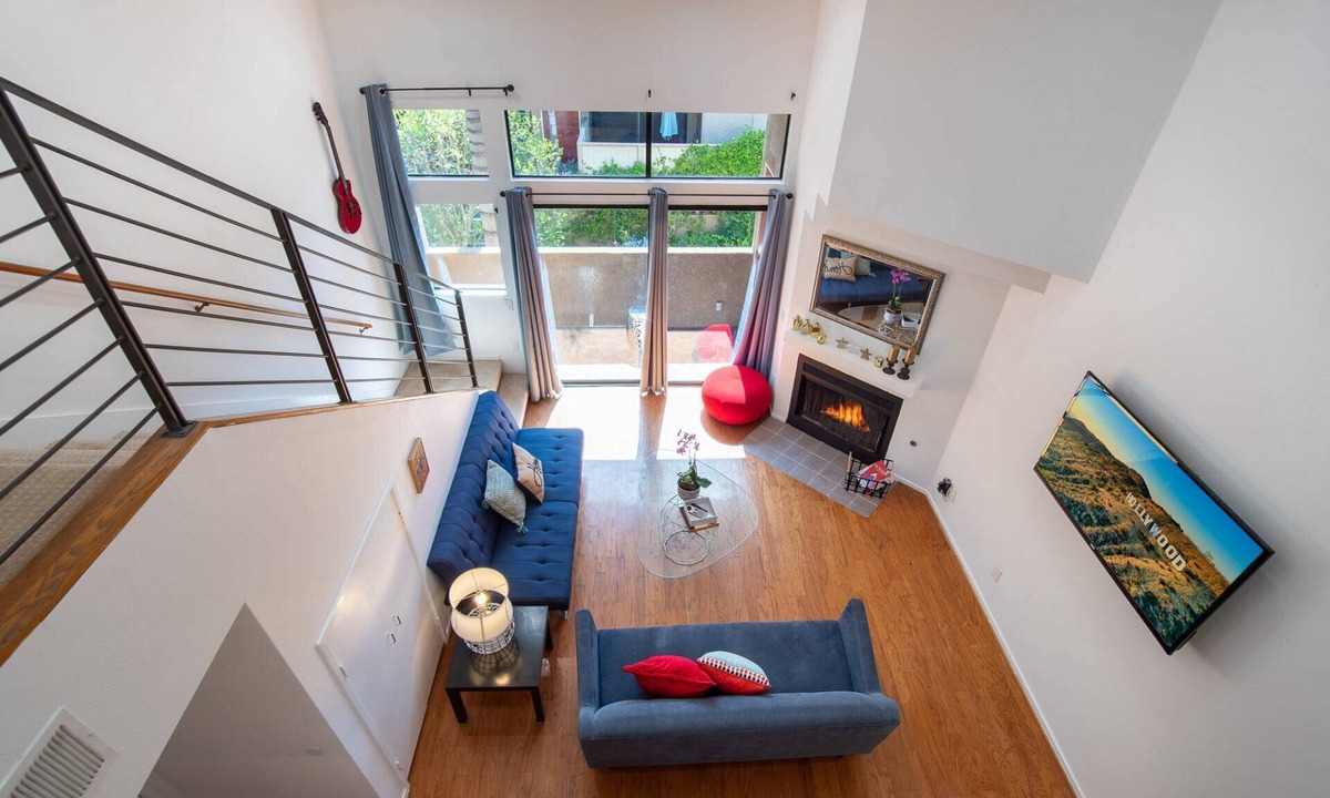 Hollywood House | Indoor Parking! Walk 2 Hollywood Blvd/Bowl