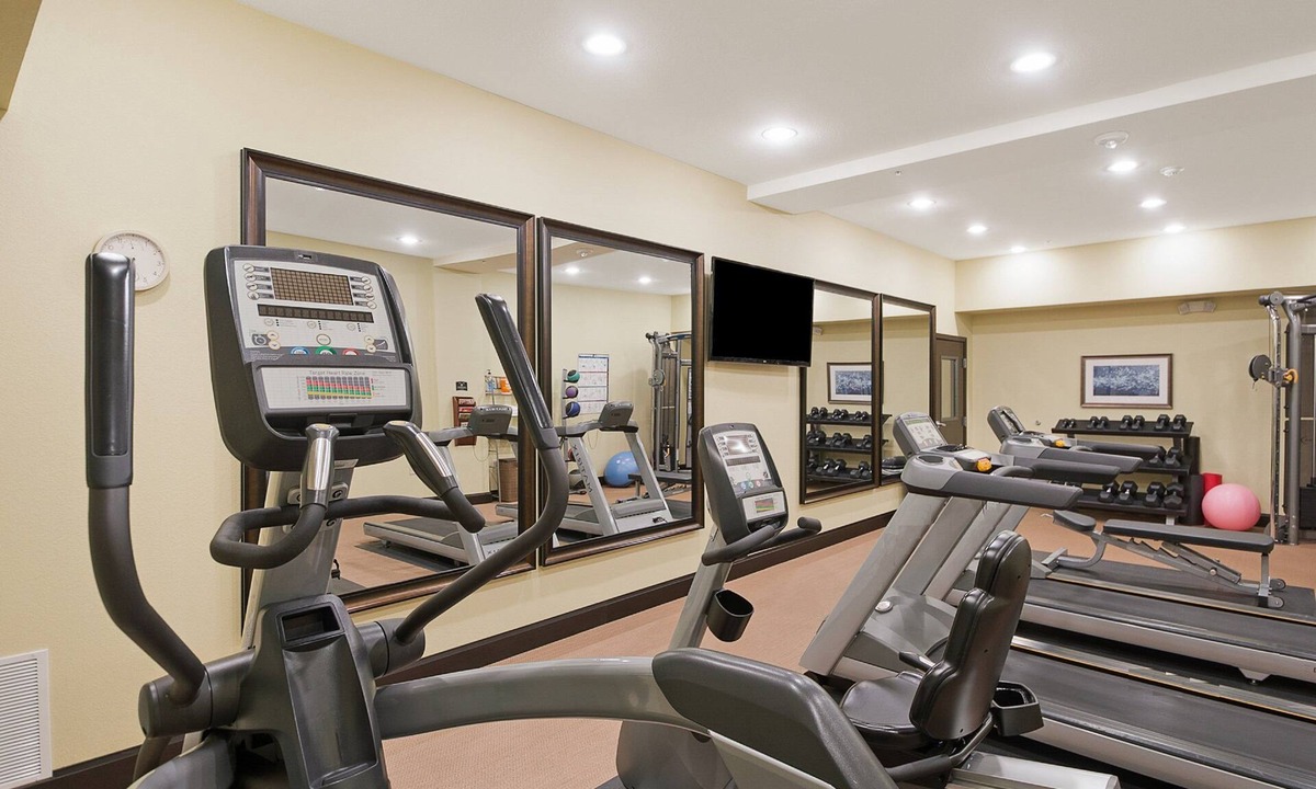 Longview Condo | Indoor Pool. Free Breakfast. Great for Small Groups!