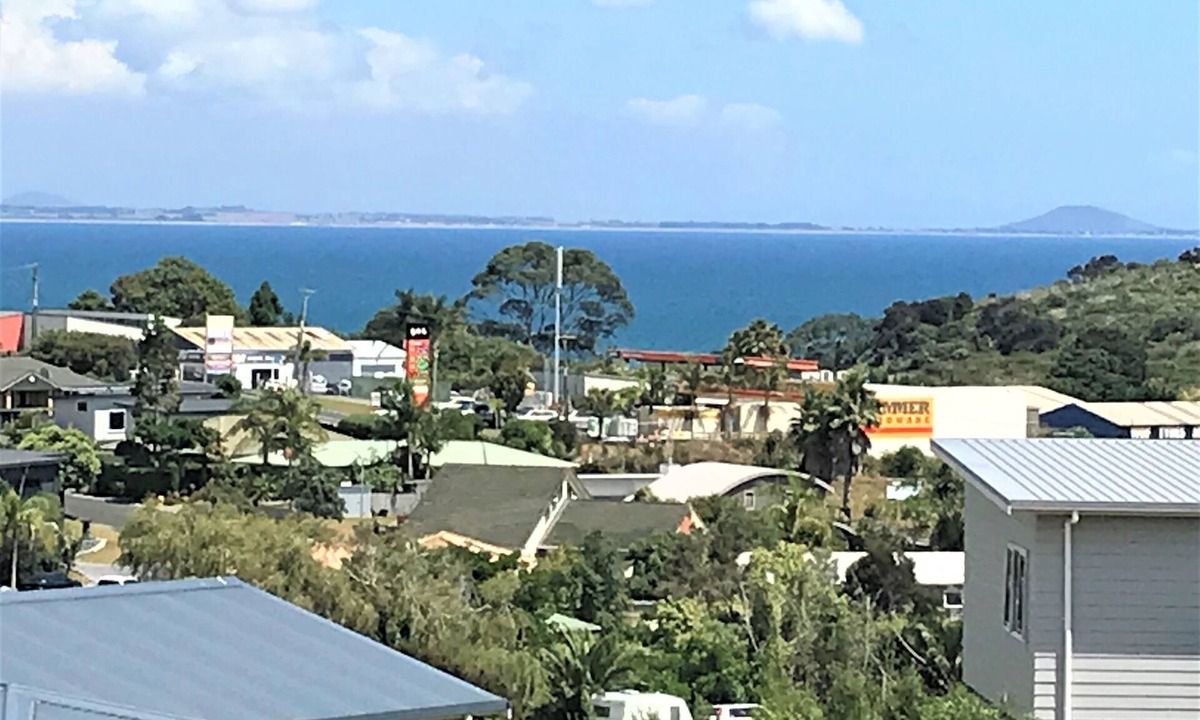 Cable Bay House | Indulge @ Coopers - Elevated executive holiday home