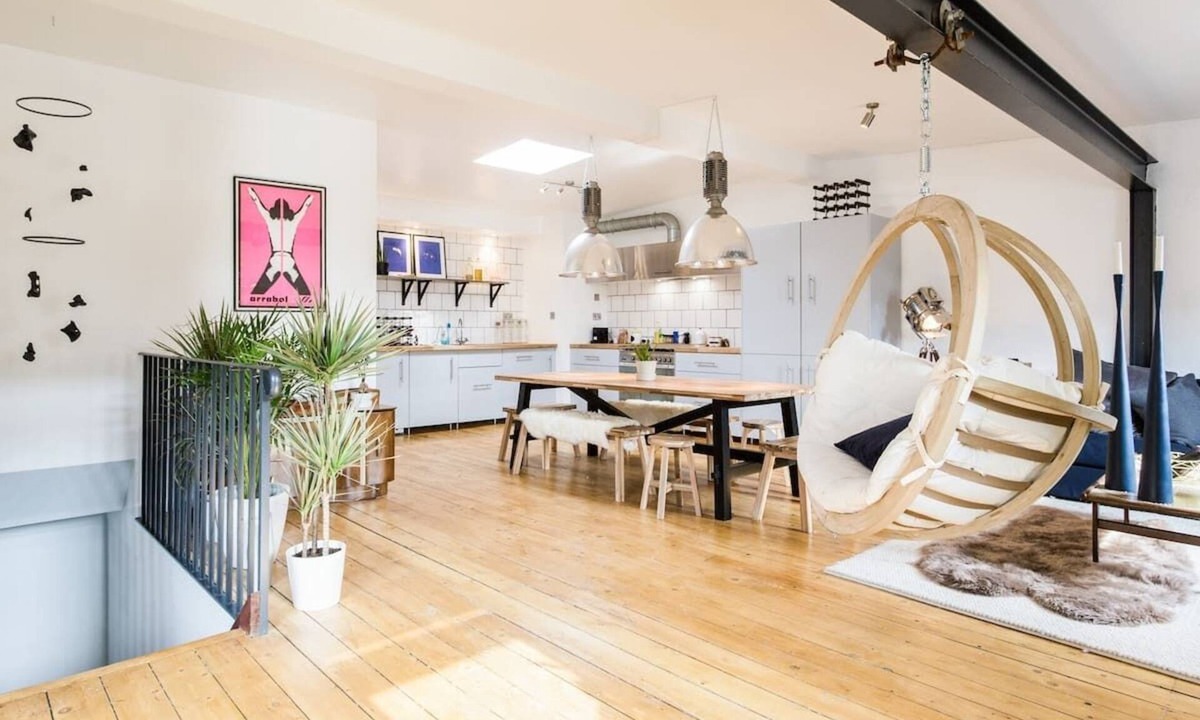 Clapton Apartment | Industrial Chic at The Composer’s Loft in Hackney