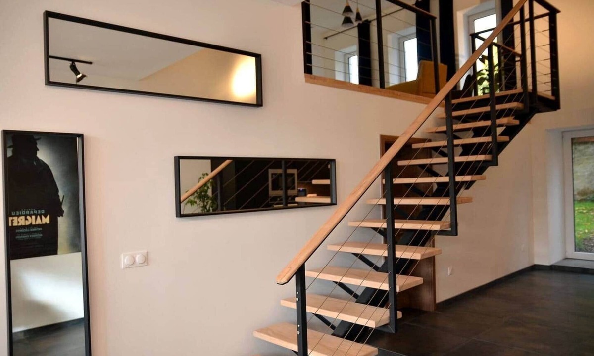 Guenviller House | Industrial loft in a former barn