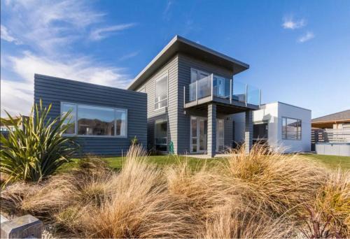 Wanaka House | Infinity and Beyond