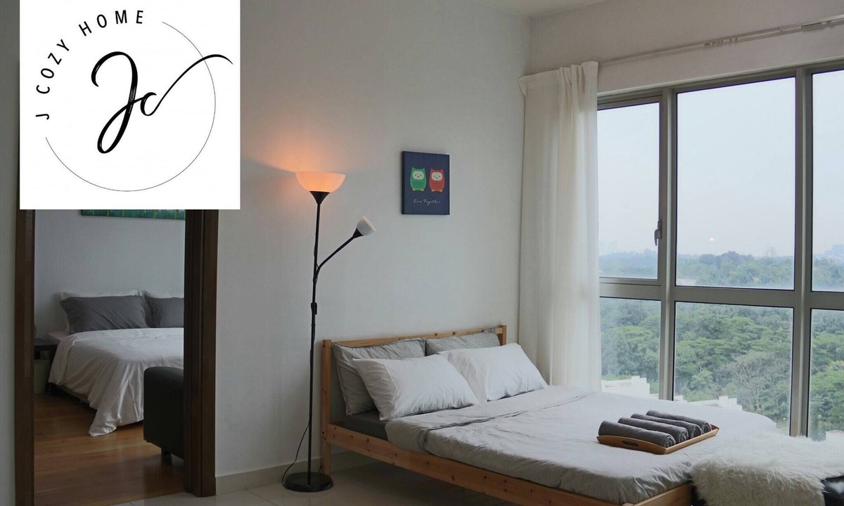 Chow Kit Apartment | Infinity Pool + Night KLCC View + KL Tower View + Subway @Regalia Suites