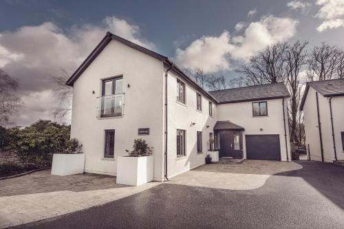 Kirkby Lonsdale House | Ingleborough