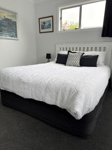 Rewa Bed & Breakfast | Inglewood shared Home BNB