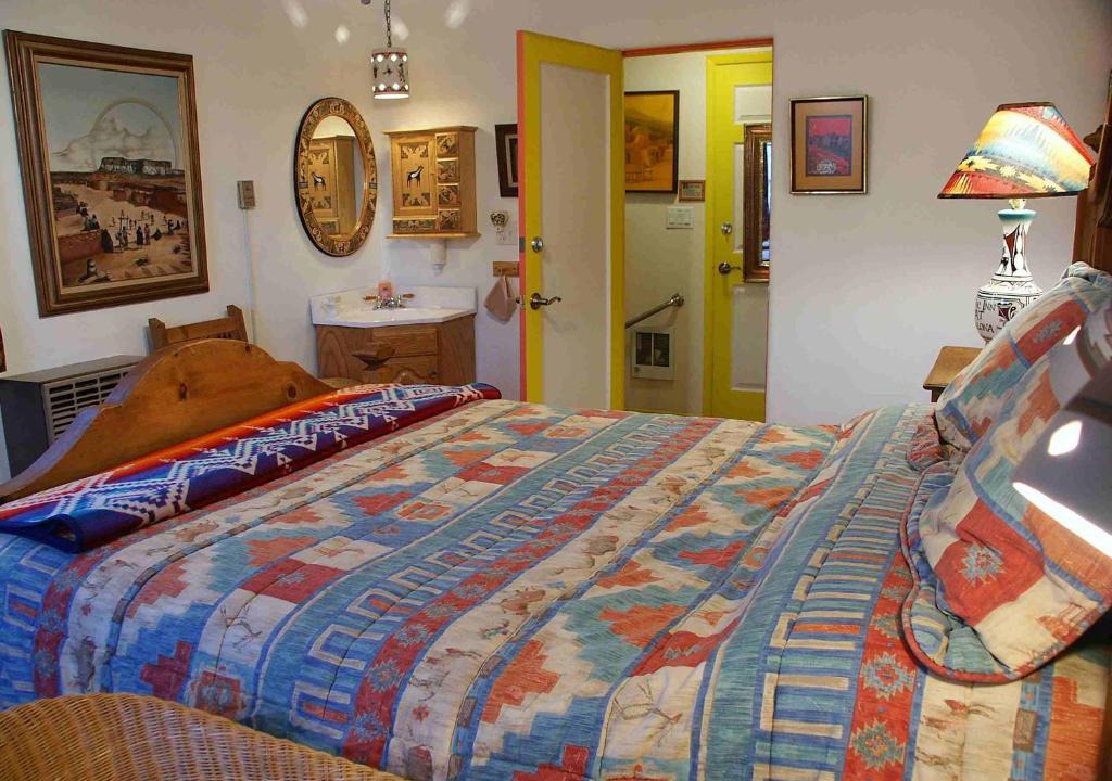 Zuni Hotel | Inn at Halona