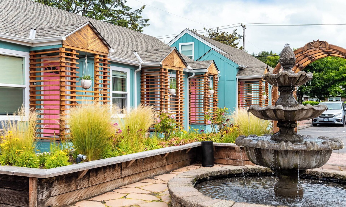 Downtown Cannon Beach Hotel | Inn at Haystack Rock