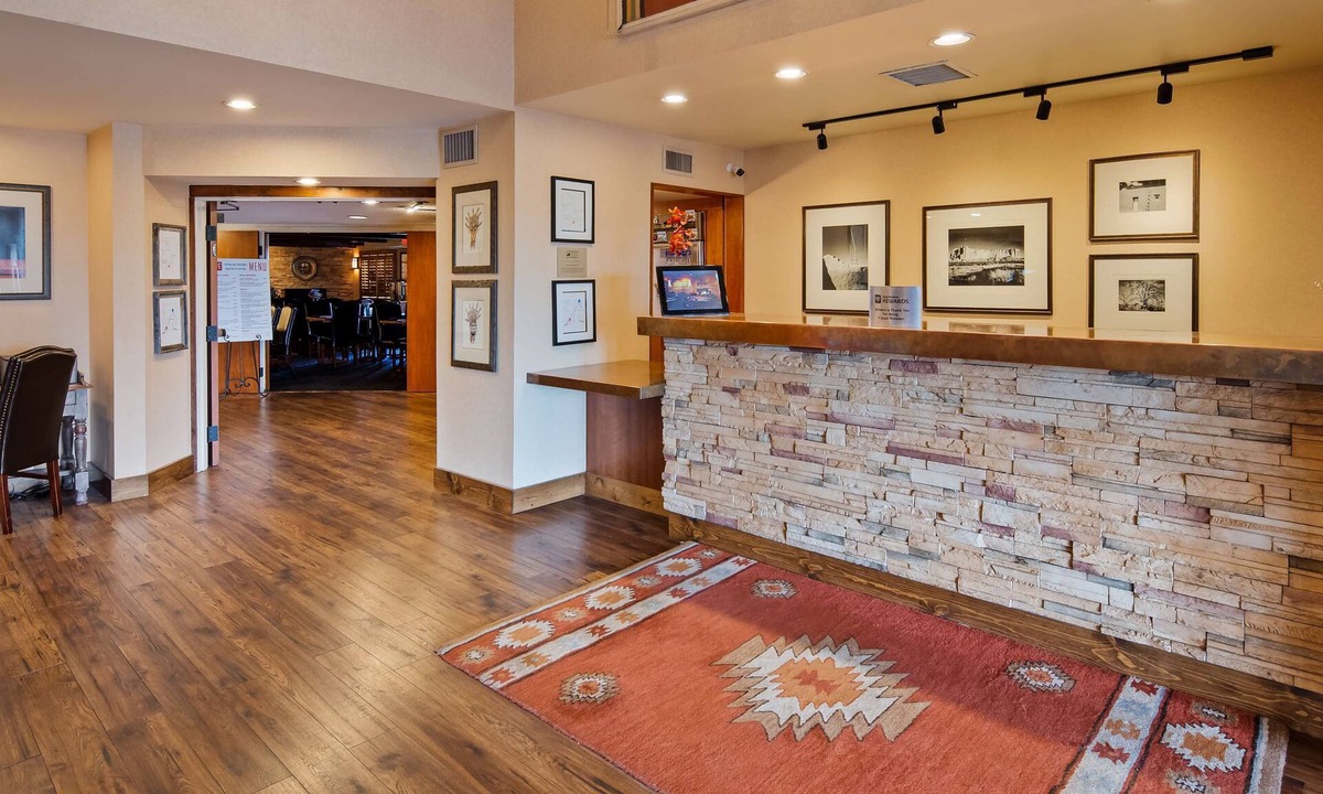 Santa Fe Hotel | Inn at Santa Fe, SureStay Collection by Best Western