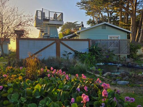 Little River Hotel | Inn at Schoolhouse Creek