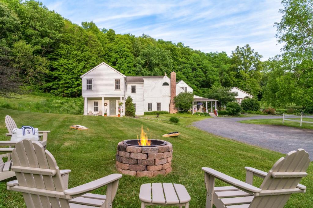 East Chatham Bed & Breakfast | Inn at Silver Maple Farm