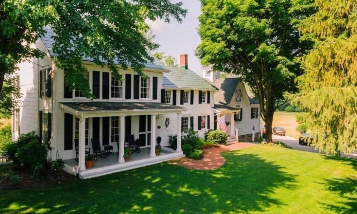 Warwick Hotel | Inn at Stony Creek