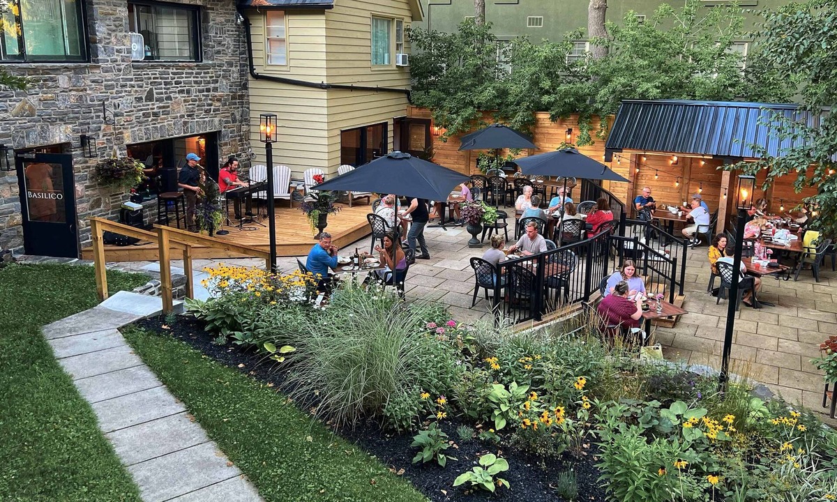 Bracebridge Hotel | Inn at the Falls