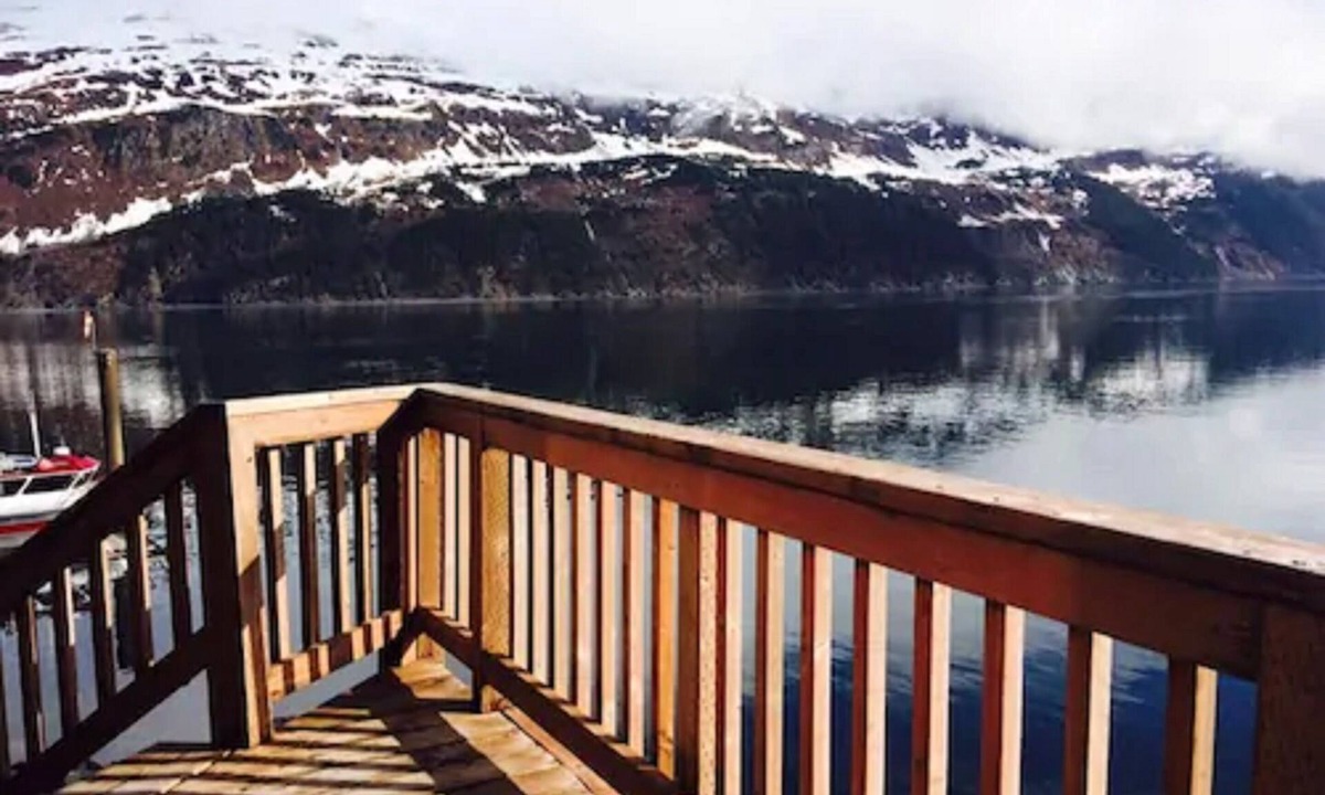 Whittier Hotel | Inn at Whittier