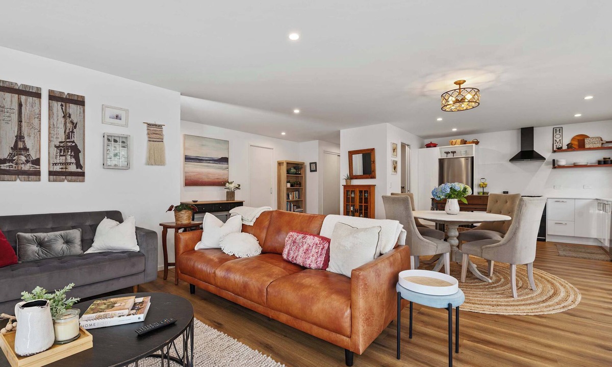 Springfield House | Inn McDowell | Modern 3 Bedroom in Springfield