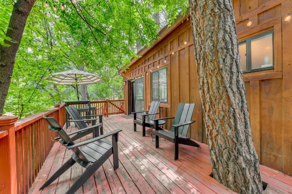 Ruidoso House | Inn of the Mountain Goats Ruidoso Cabin with Deck!