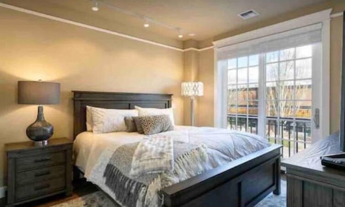 Blaine Apartment | Inn on the Harbor Suite 301