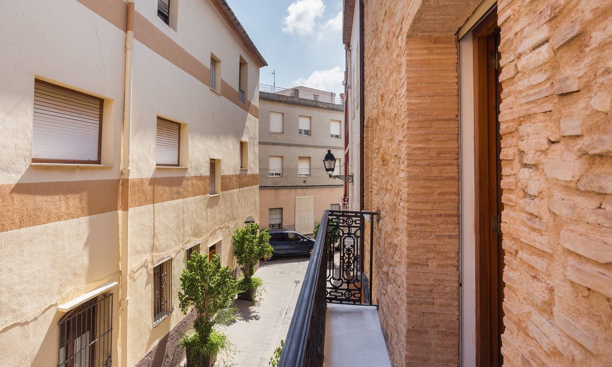 Villalonga House | Inn 'Suite Junior' with Private Terrace, Wi-Fi and Air Conditioning