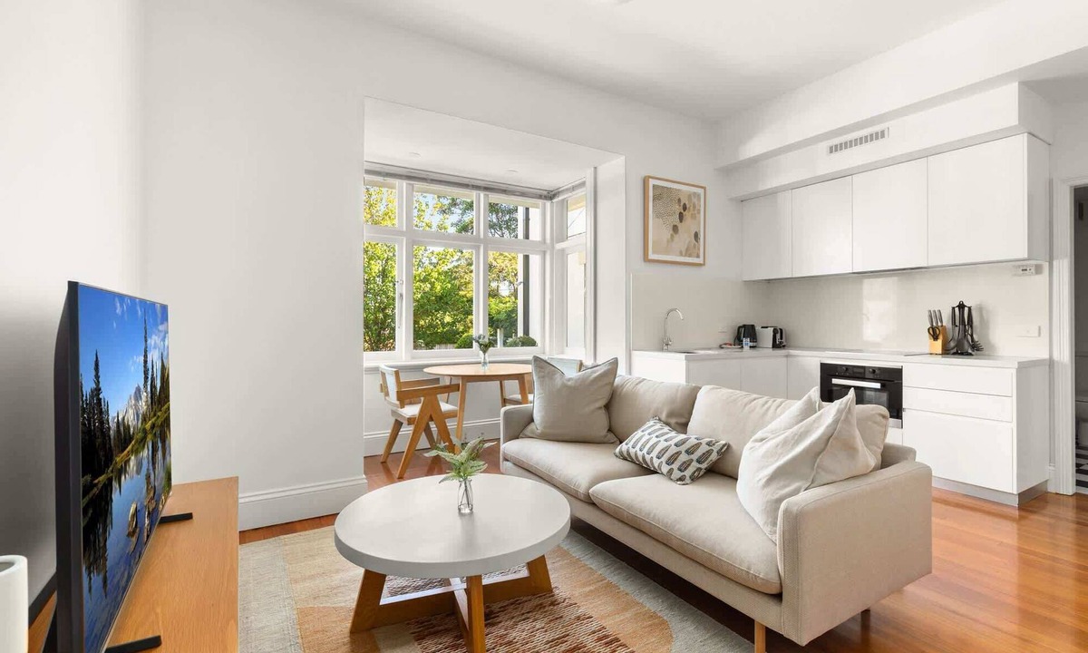 Lewisham Apartment | Inner-West Studio in a Perfect Location