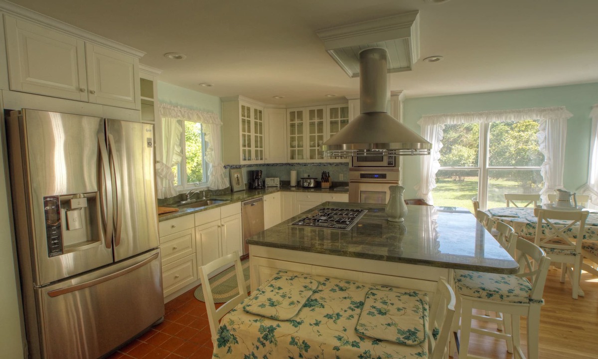 Edgartown House | Inquire about fall Bluefish Derby 6 week special price