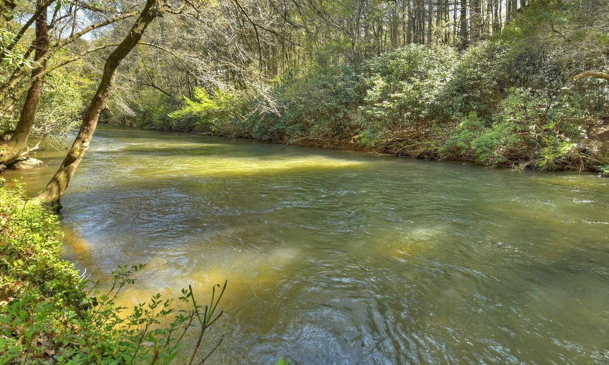 McCaysville Cabin | Inquire for Spring Discounts