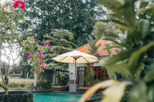 Melayang Bed & Breakfast | Insenja 4 Bedroom Private Villa & Resto Ubud